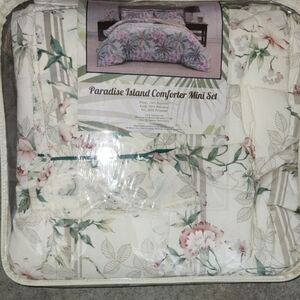 Floral Comforter Mini Set - White With Pink